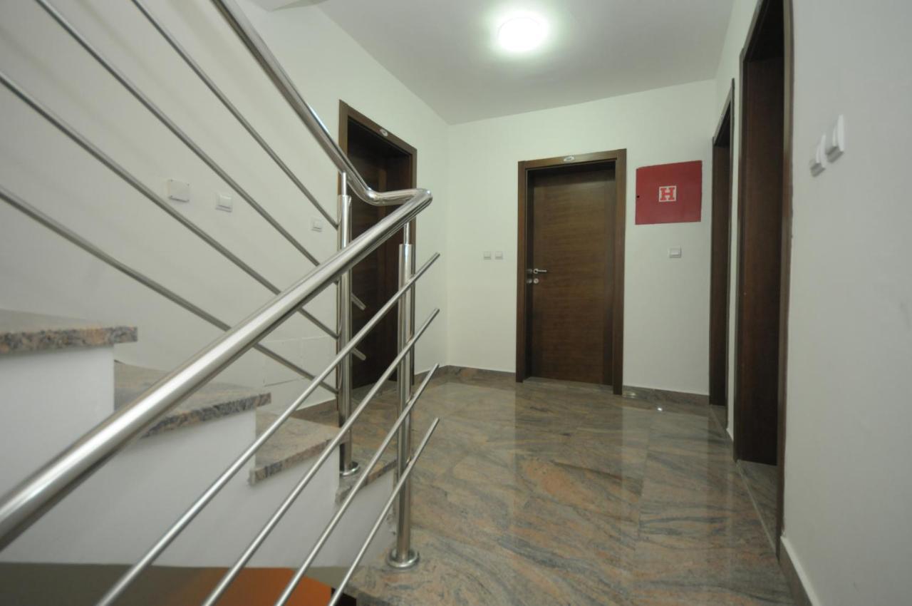Apartments Anita Будва Экстерьер фото
